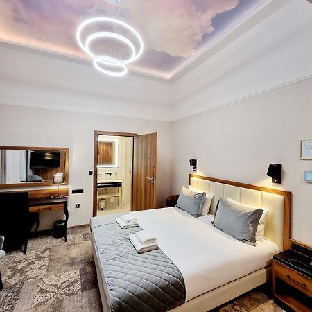 Sky Hotel كراكوفيا المظهر الخارجي الصورة