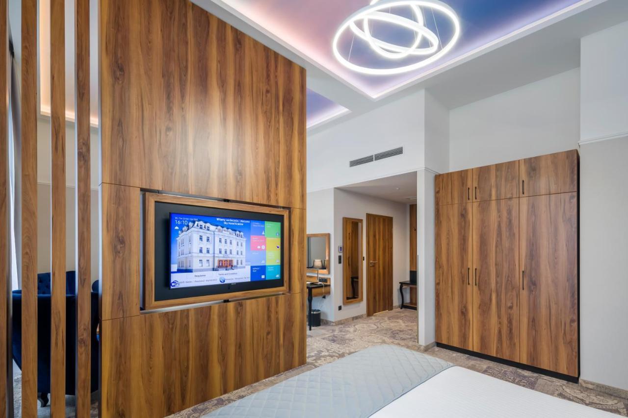 Sky Hotel كراكوفيا المظهر الخارجي الصورة