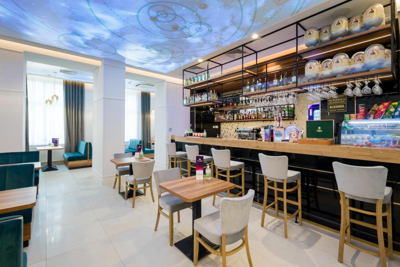 Sky Hotel كراكوفيا المظهر الخارجي الصورة