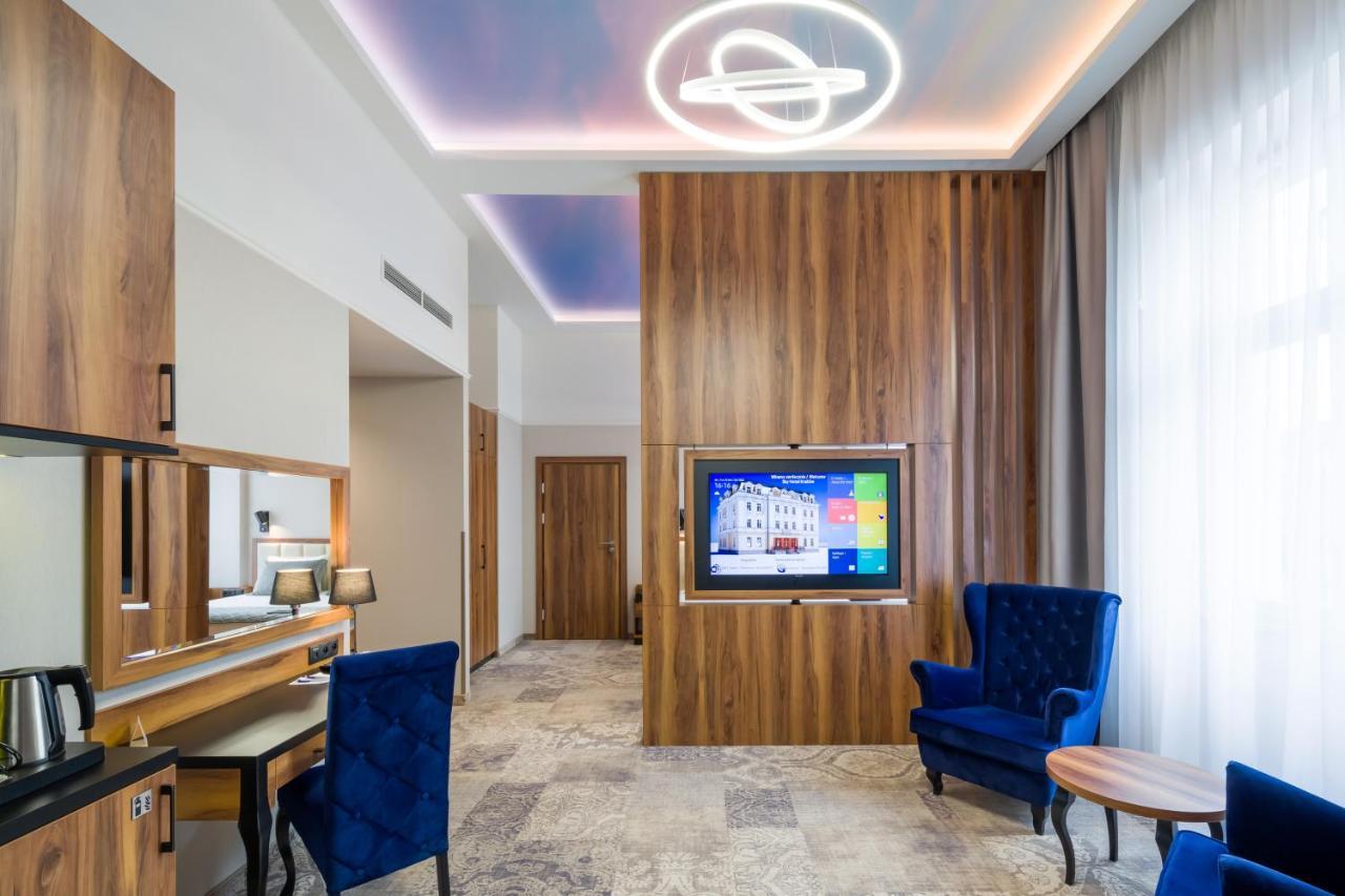 Sky Hotel كراكوفيا المظهر الخارجي الصورة