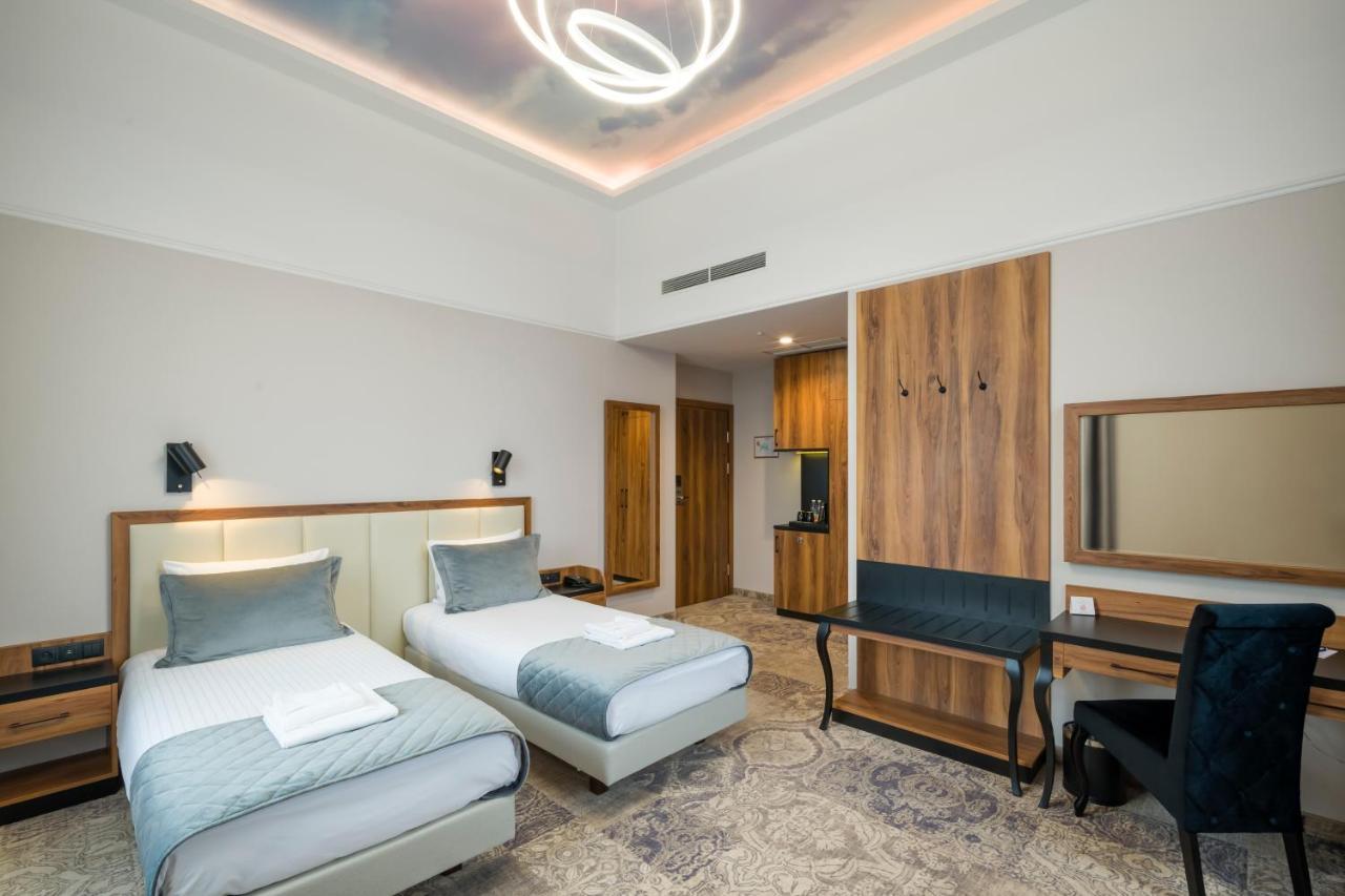 Sky Hotel كراكوفيا المظهر الخارجي الصورة