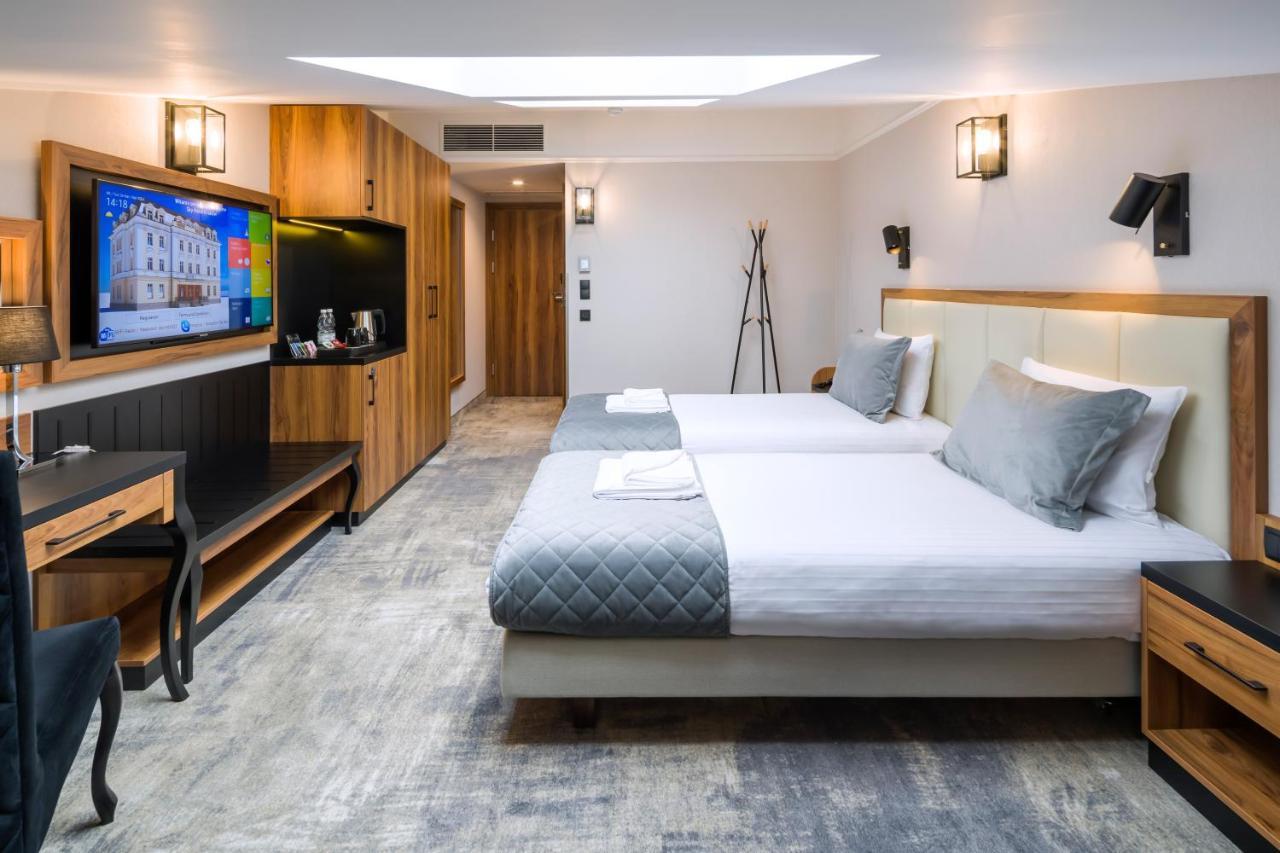 Sky Hotel كراكوفيا المظهر الخارجي الصورة