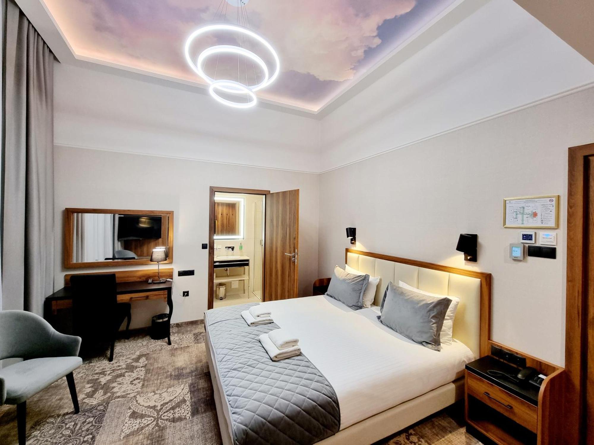 Sky Hotel كراكوفيا المظهر الخارجي الصورة